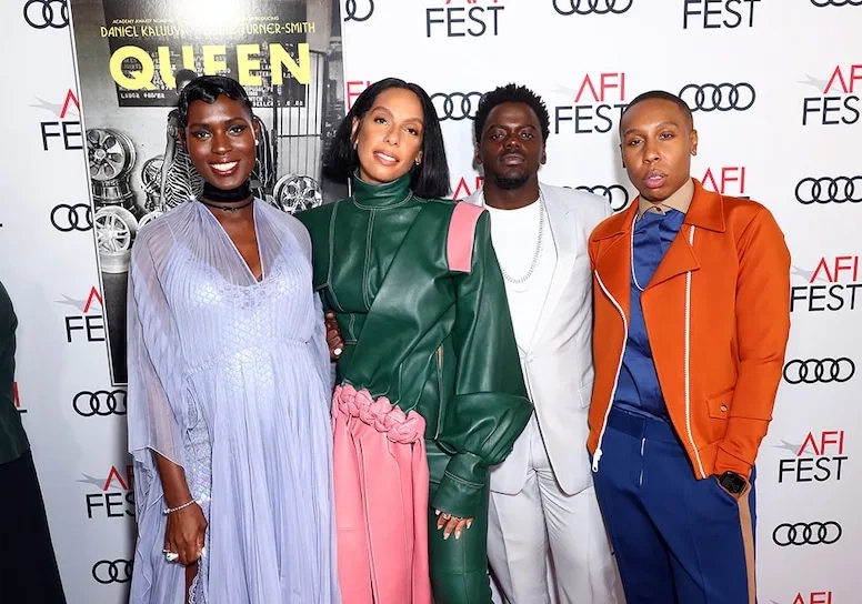 每日 大赛 +MRDS团队与国际明星在红毯上的合影